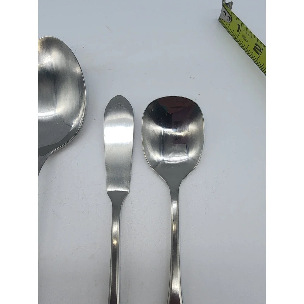 Wm A Rogers Premier Stainless Oneida Royal Shell Flatware Set 4pc USA Spoons Nut